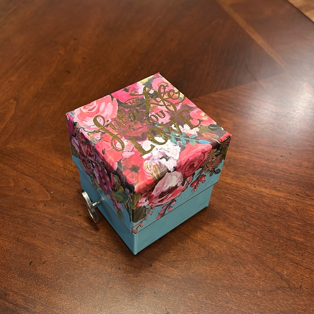 Punch Studio Music Box with Rose Soap